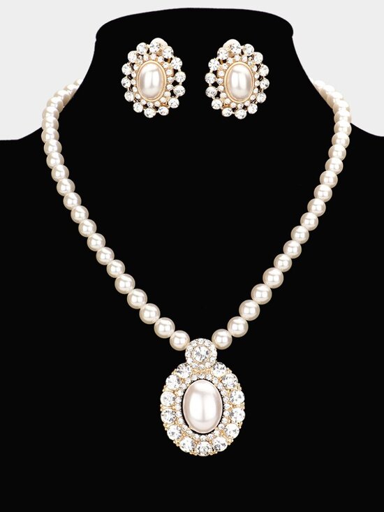 Jewelry - Oval Pearl Centered Bubble Stone Trimmed Pendant Necklace Clip On Earring Set